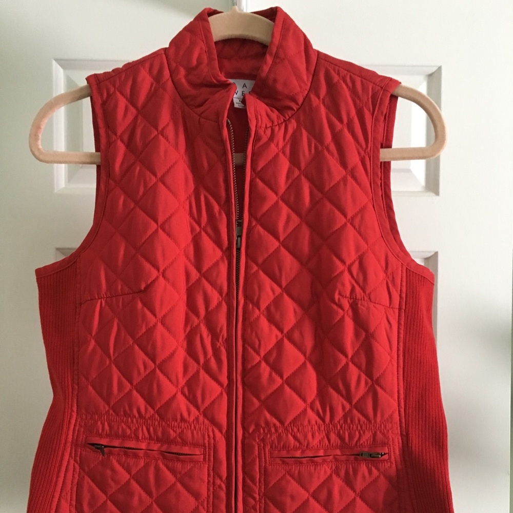 Joan Rivers Red Quilted Vest With Zipper Pockets